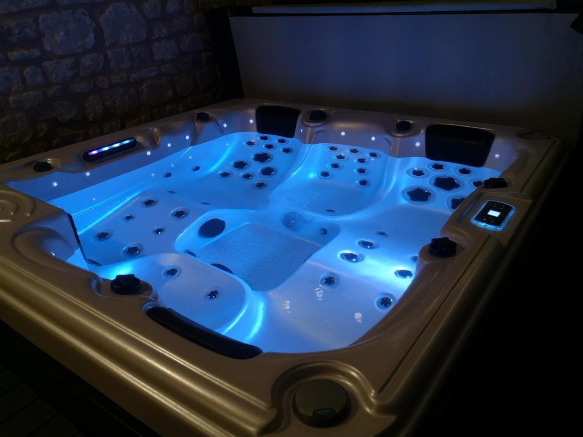 Gite La Grange De La Trigalle Avec Spa Professionnel Privatif 瓦洛涅 外观 照片